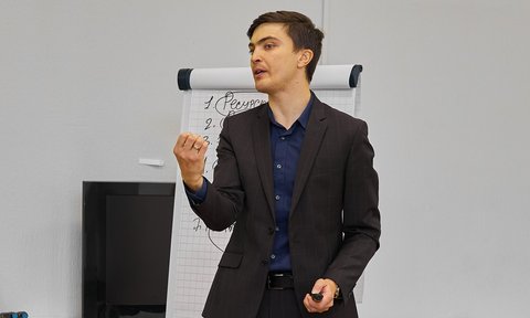 Петров МСП.jpg